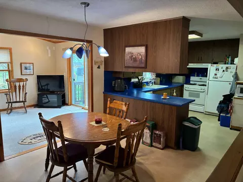 Kitchen - 411 Thomas Hill Rd, Jackson, MN 56143 photo 1 of 2