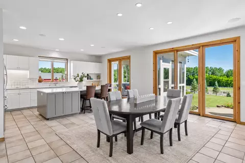 Dining - 7526 Turner Rd, Independence, MN 55359 photo 2 of 3
