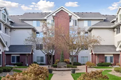 7500 Edinborough Way #3304, Edina, MN 55435