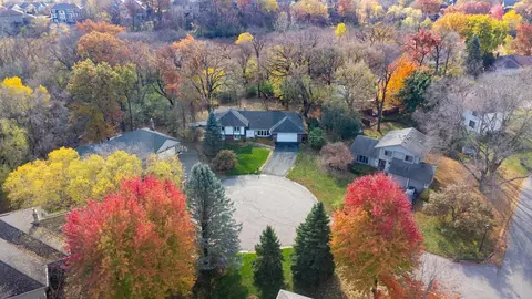 14886 Tealwood Ct, Eden Prairie, MN 55347