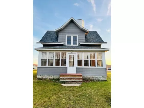 103 E 4th St, Cyrus, MN 56323 photo 2