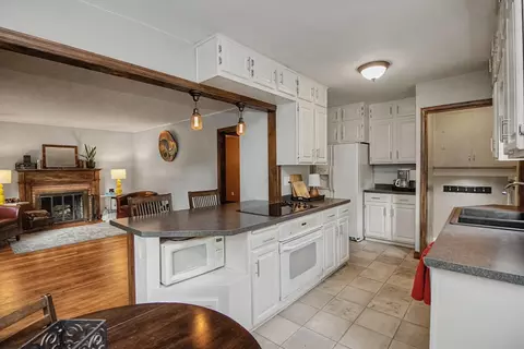 6140 Saint Croix Ave N, Golden Valley, MN 55422