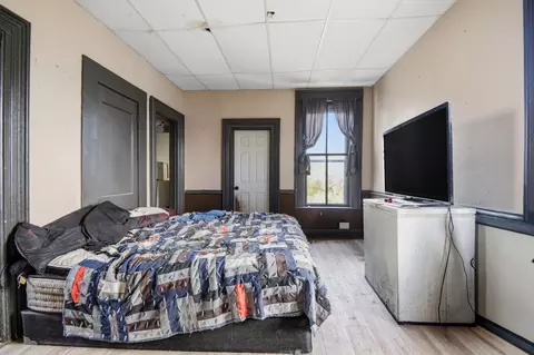 Bedroom - 607 5th St NW, Austin, MN 55912 photo 1 of 6