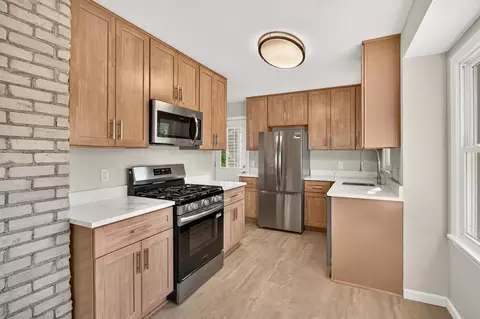 4737 Dominick Dr, Minnetonka, MN 55343