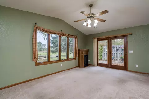 Living - 1971 E Welco Dr, Saint Peter, MN 56082 photo 7 of 8