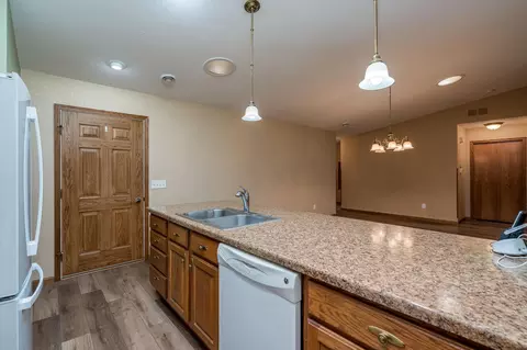 Kitchen - 1971 E Welco Dr, Saint Peter, MN 56082 photo 4 of 4