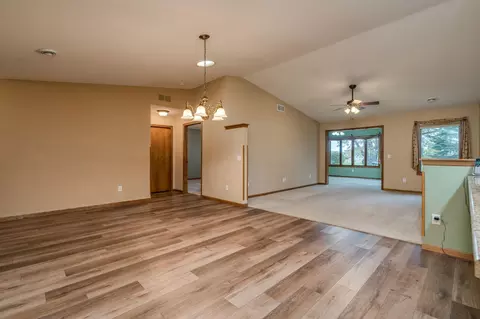 Living - 1971 E Welco Dr, Saint Peter, MN 56082 photo 2 of 8