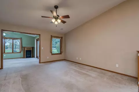 Living - 1971 E Welco Dr, Saint Peter, MN 56082 photo 4 of 8