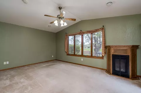 Living - 1971 E Welco Dr, Saint Peter, MN 56082 photo 6 of 8