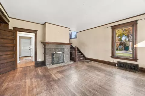 Living - 503 9th St S, Fargo, ND 58103 photo 3 of 4