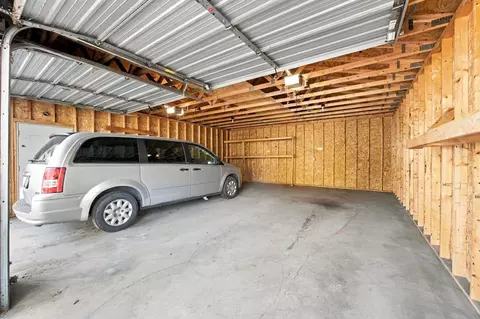 Exterior - 910 5th Ave S, Fargo, ND 58103 photo 5 of 5