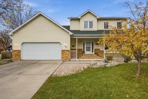 512 12th St E, West Fargo, ND 58078