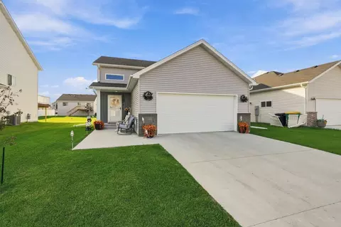 1151 Marlys Dr W, West Fargo, ND 58078