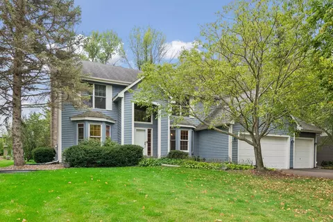 Exterior - 26145 Oak Leaf Trl, Shorewood, MN 55331 photo 2 of 3