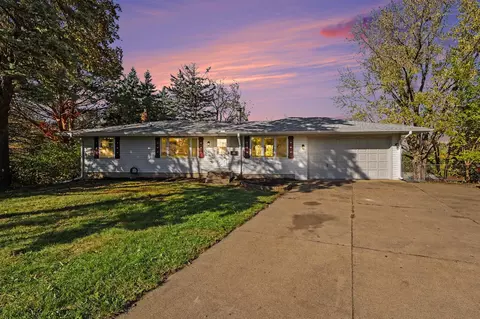 7286 Clay Ave E, Inver Grove Heights, MN 55076