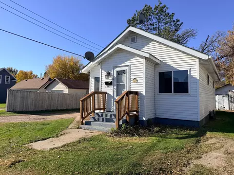 610 Oak Grove Ave, Detroit Lakes, MN 56501