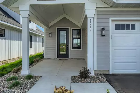 5273 216th St W, Farmington, MN 55024