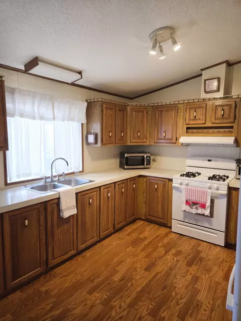 Kitchen - 100 Joyce Dr, Mankato, MN 56001 photo 1 of 1
