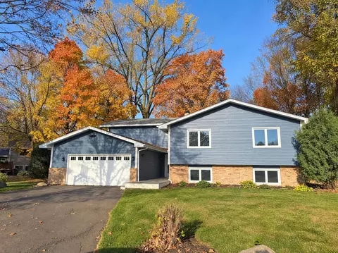 1645 Ranier Cir, Plymouth, MN 55447