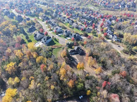 5741 Juneau Lane Ln N, Plymouth, MN 55446