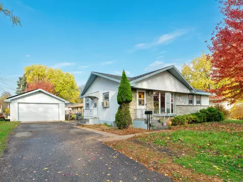 7101 W Palmer Lake Dr, Brooklyn Center, MN 55429