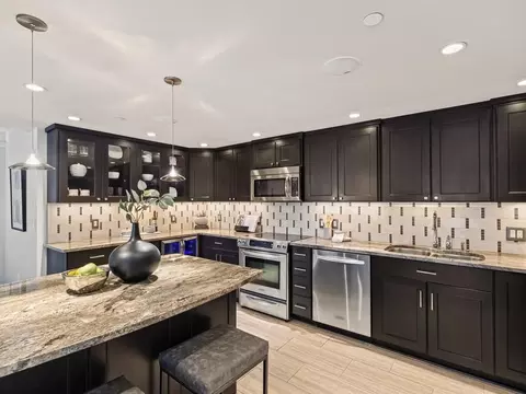 1225 Lasalle Ave #1503, Minneapolis, MN 55403