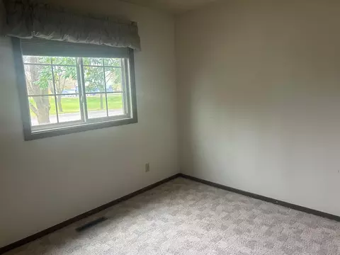Bedroom - 106 E View Rd, Canby, MN 56220 photo 2 of 4