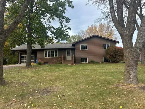 Exterior - 106 E View Rd, Canby, MN 56220 photo 2 of 6