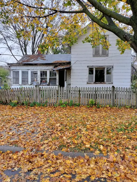 802 Tyler St, Hastings, MN 55033
