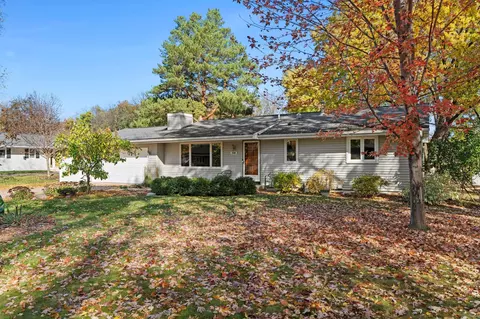 2500 Hayes Ct, Burnsville, MN 55337