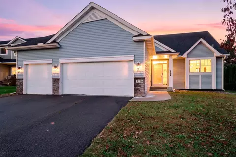 3216 224th St W, Farmington, MN 55024