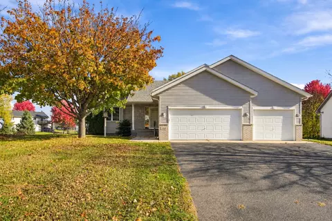1351 Rolling Oaks Dr, Hanover, MN 55341