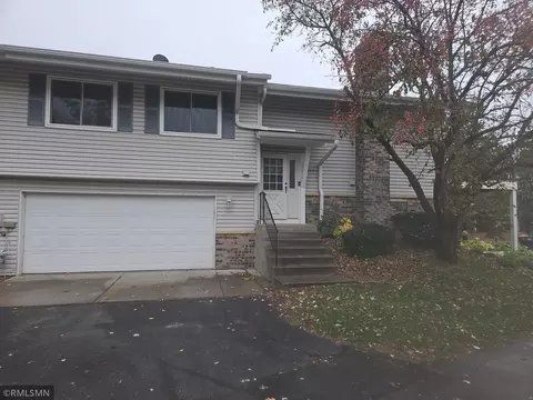 837 Evergreen Cir, Burnsville, MN 55337