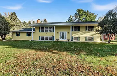 12650 Roberts Dr, Eden Prairie, MN 55346