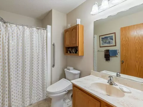 Bath - 14030 Firewood Dr, Baxter, MN 56425 photo 2 of 2