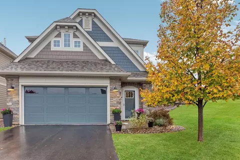 2298 Hillcrest Dr, Hudson, WI 54016