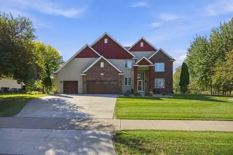 6228 Oxford Rd S, Shakopee, MN 55379
