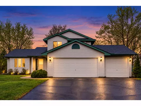 1074 Bonnieview Cir, Woodbury, MN 55129