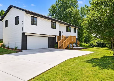 3069 Bellaire Ave, Maplewood, MN 55109
