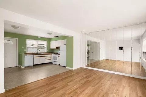 Living - 609 Selfridge Dr, Duluth, MN 55811 photo 4 of 4