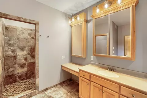 Bath - 14308 98th St SE #103, Becker, MN 55308 photo 1 of 4