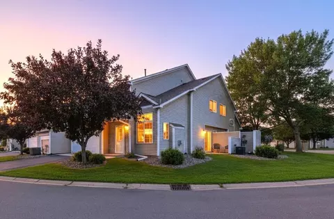 1781 Stone Meadow Blvd, Shakopee, MN 55379