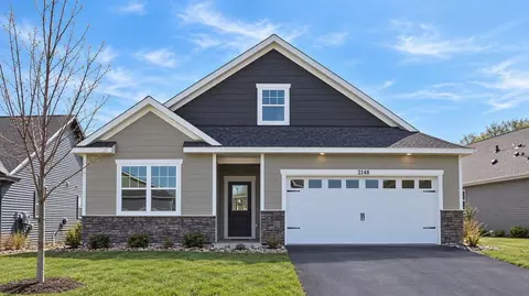 2148 Bluff Heights Dr, Shakopee, MN 55379