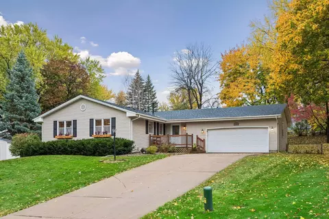 9924 Little Cir, Bloomington, MN 55437