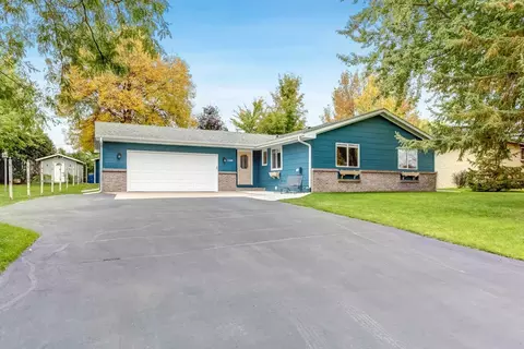 11449 54th St NE, Albertville, MN 55301