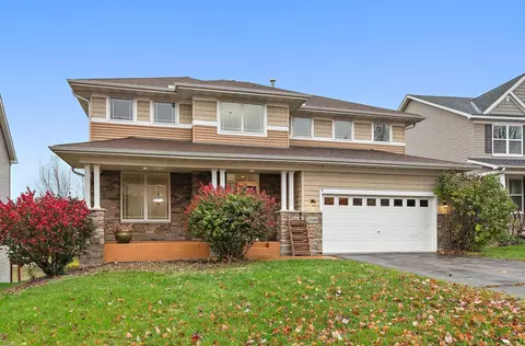 15403 Plumstone Dr, Eden Prairie, MN 55347