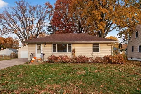 5373 Horizon Dr NE, Fridley, MN 55421