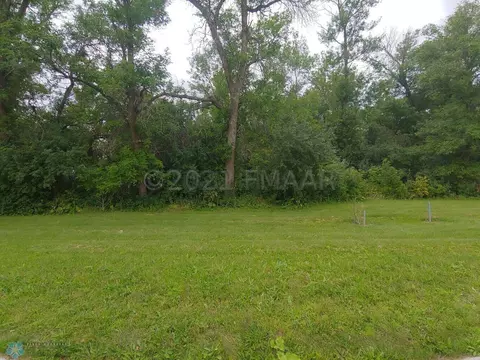 513 Leonard St, Hawley, MN 56549