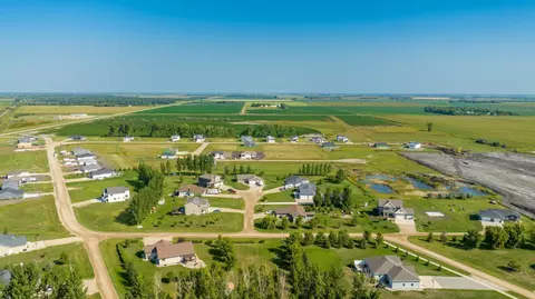 206 Neuman Blvd N, Colfax, ND 58018