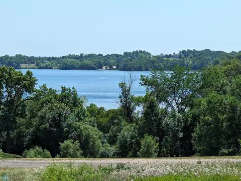 2123 Joy Ln, Fergus Falls, MN 56537